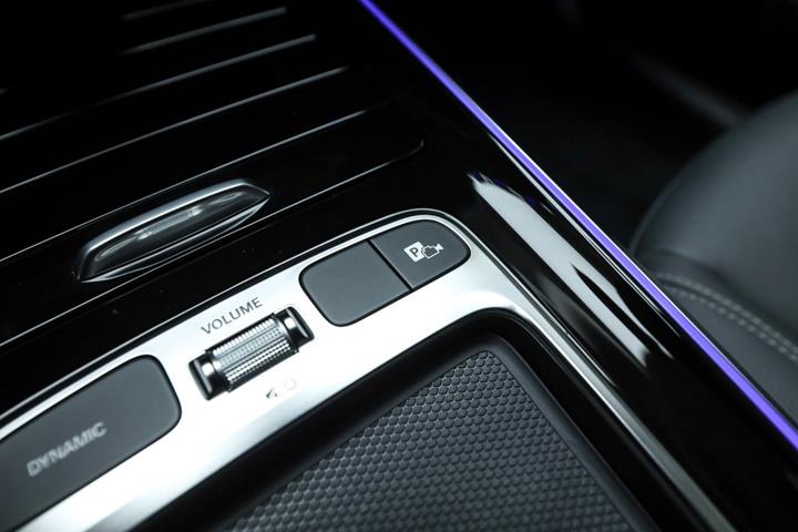 Grå Mercedes EQA250+ fra 2026