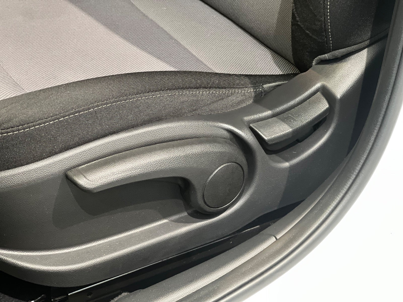 Hvid Hyundai i20 fra 2019
