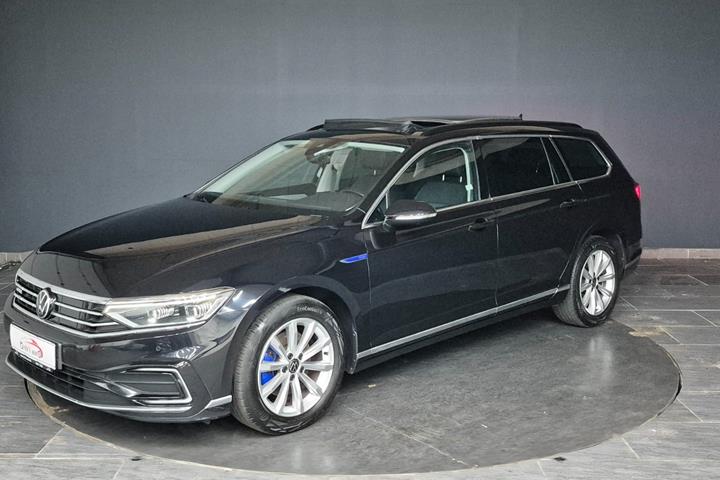 Sort VW Passat fra 2022