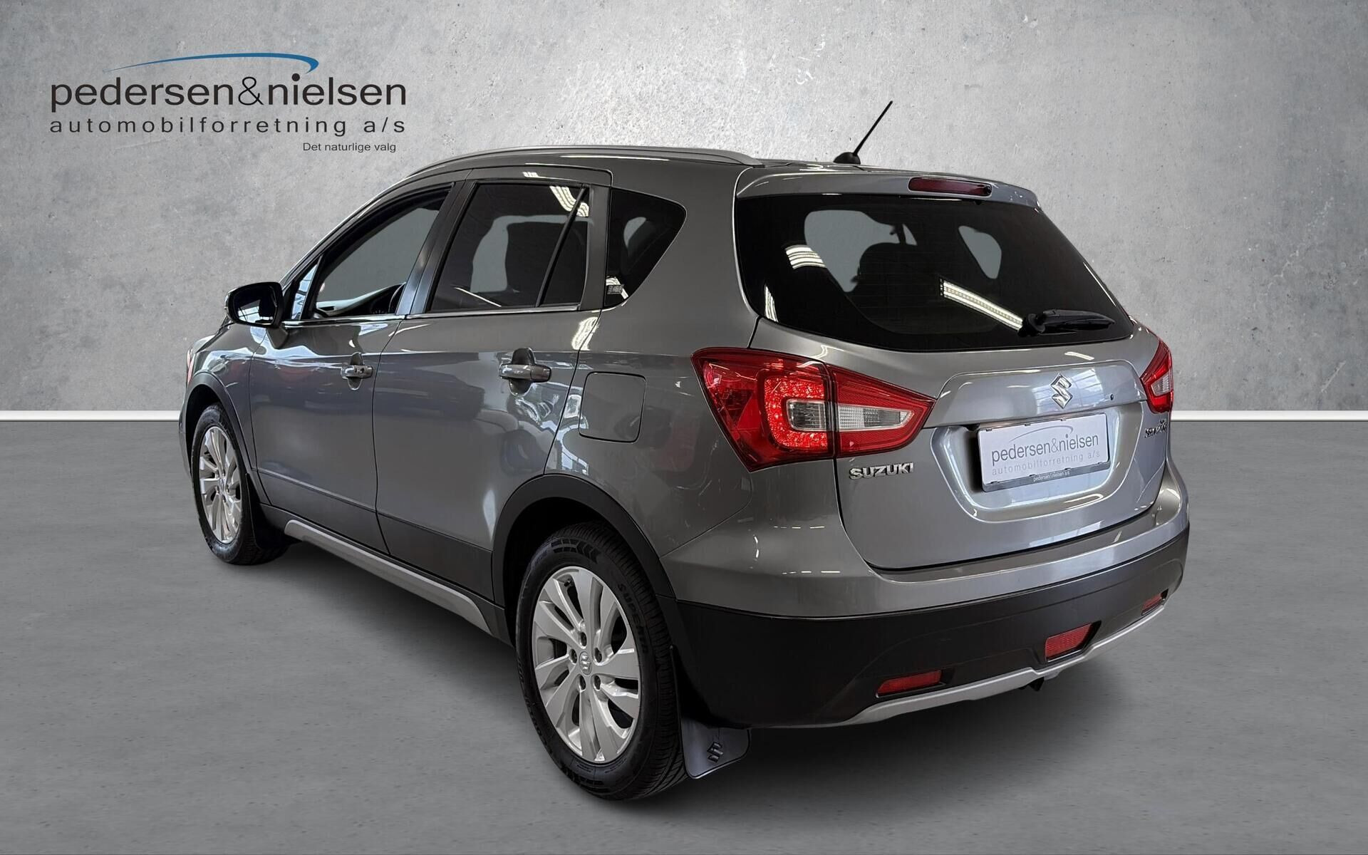 Sort Suzuki S-Cross fra 2019