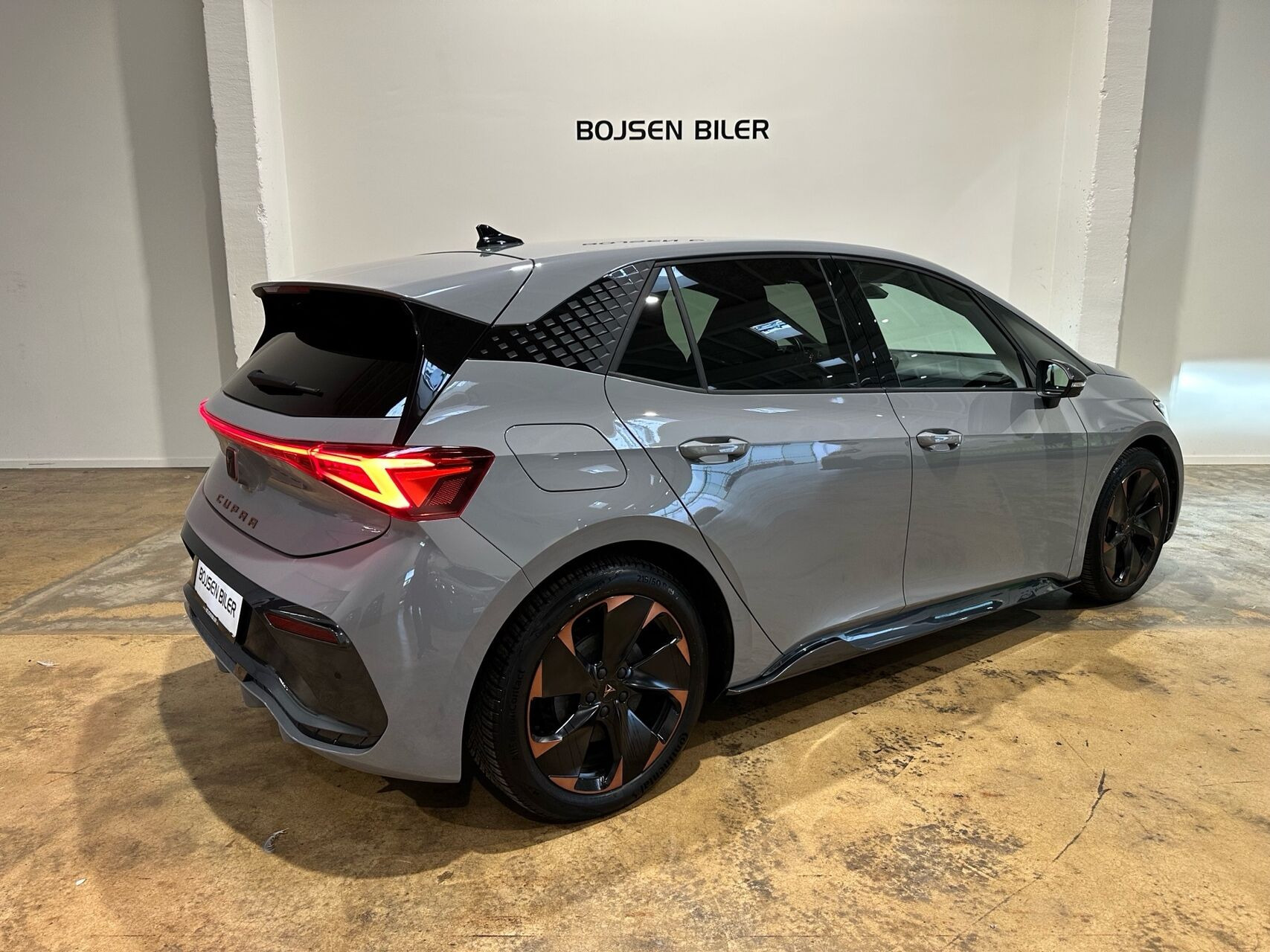 Grå Cupra Born fra 2024