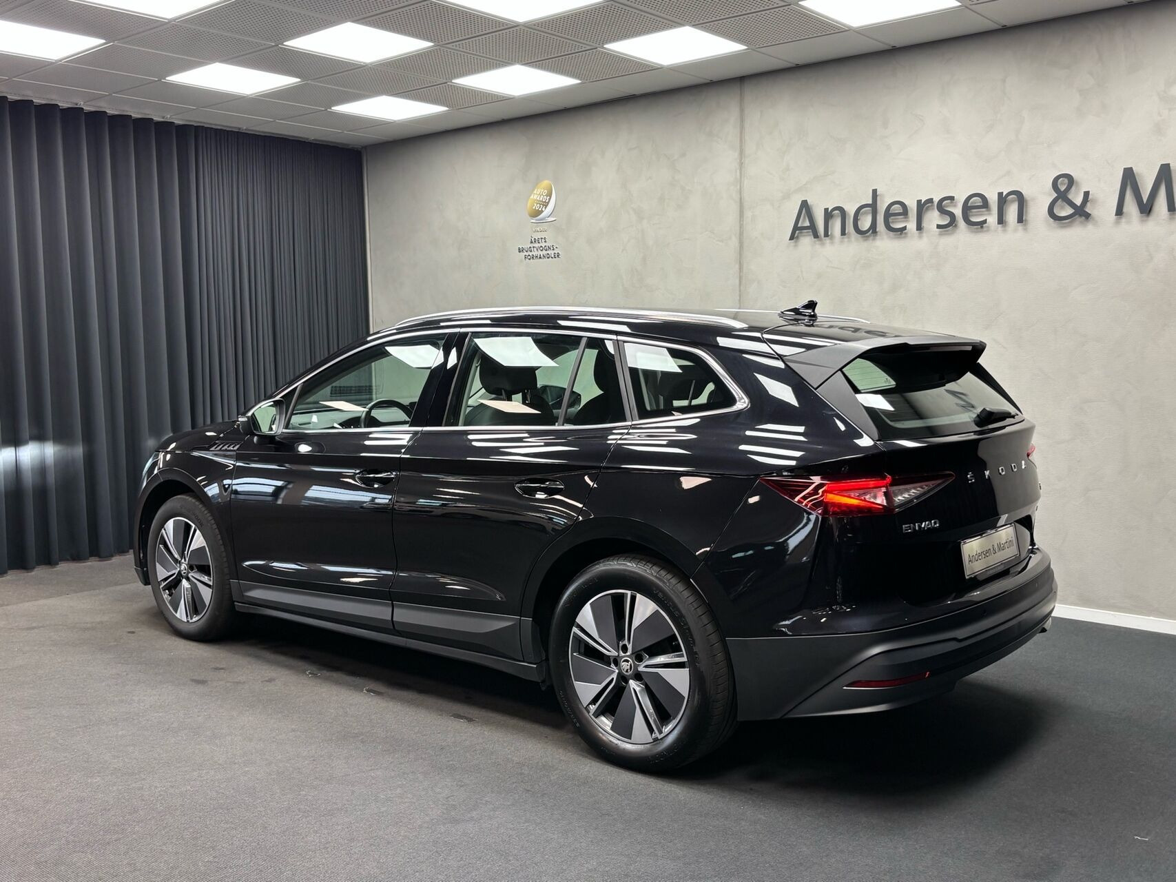 Sort Skoda Enyaq fra 2023