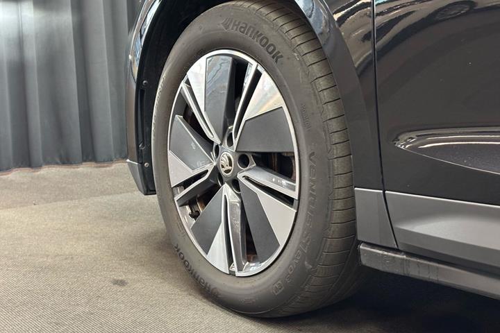 Sort Skoda Enyaq fra 2023