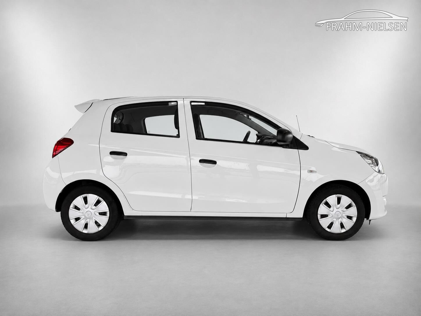 Hvid Mitsubishi Space Star fra 2015