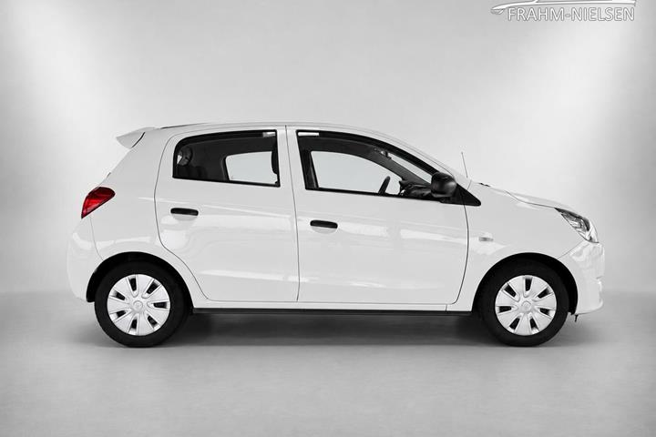 Hvid Mitsubishi Space Star fra 2015