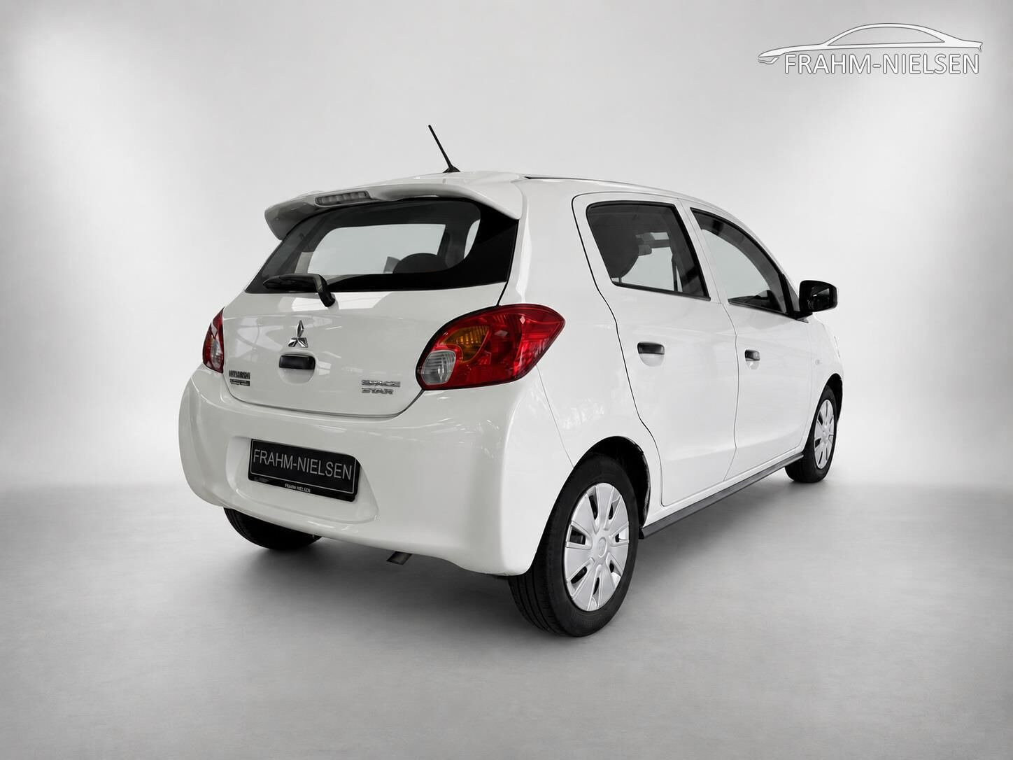 Hvid Mitsubishi Space Star fra 2015