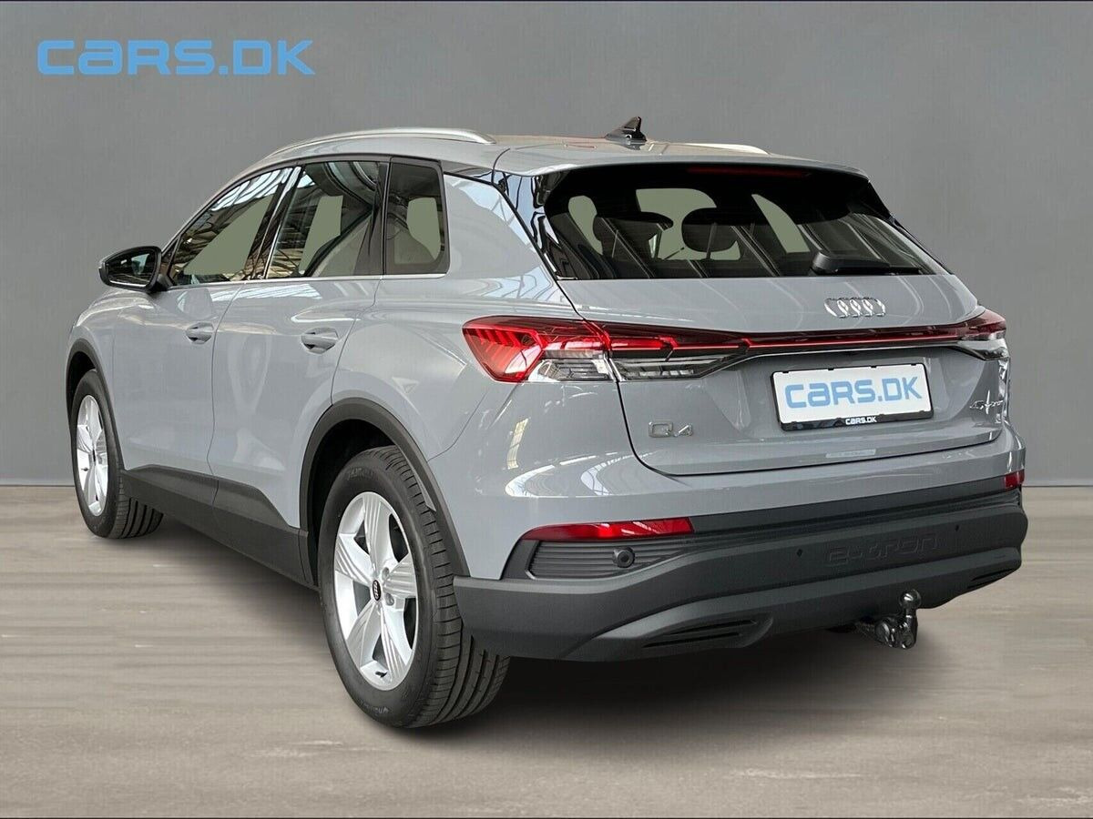 Grå Audi Q4 fra 2026