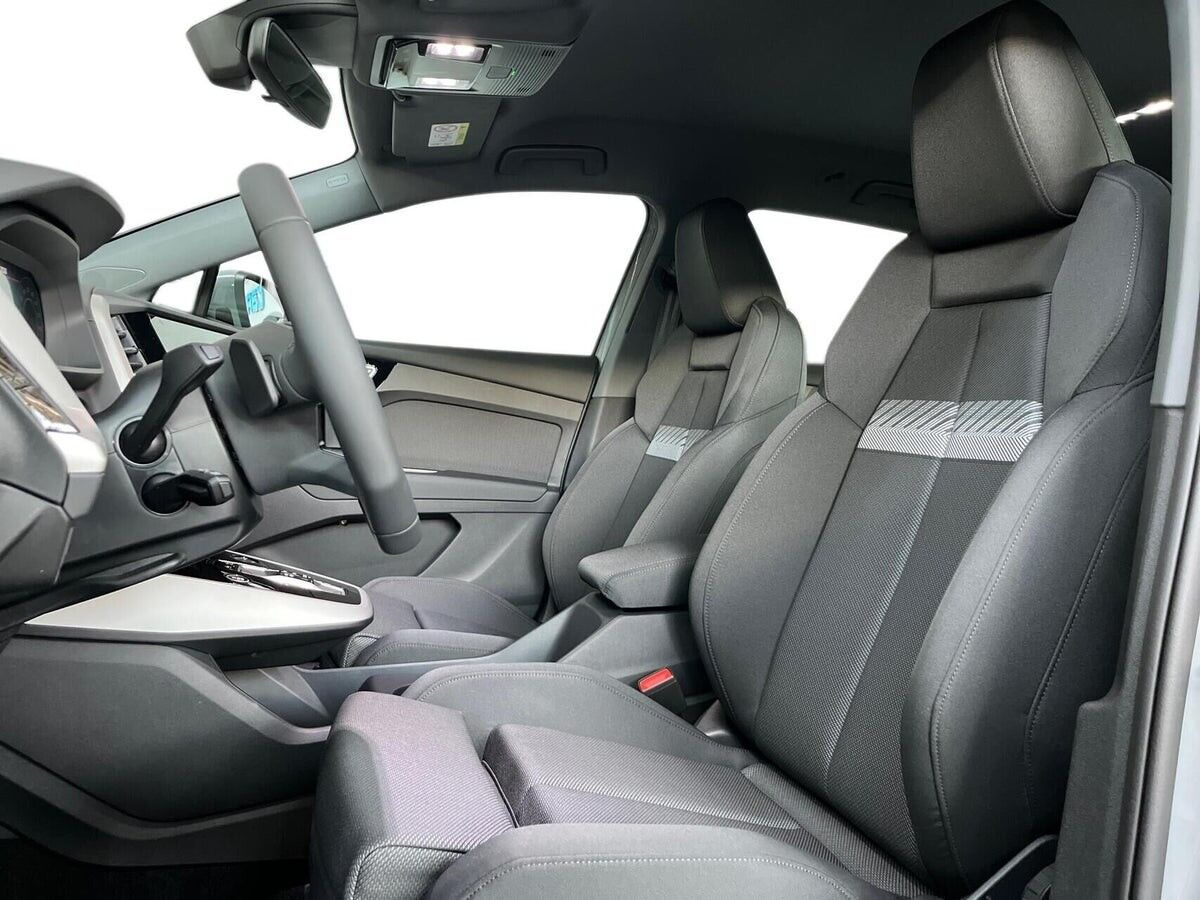 Grå Audi Q4 fra 2026