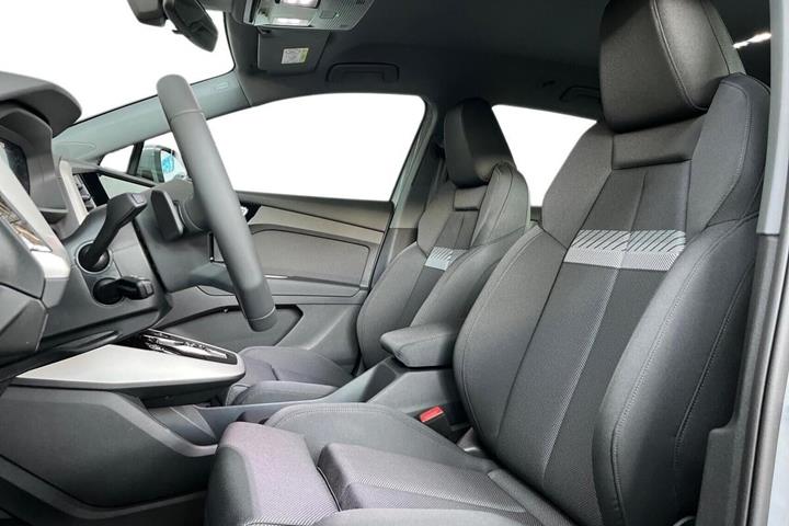 Grå Audi Q4 fra 2026