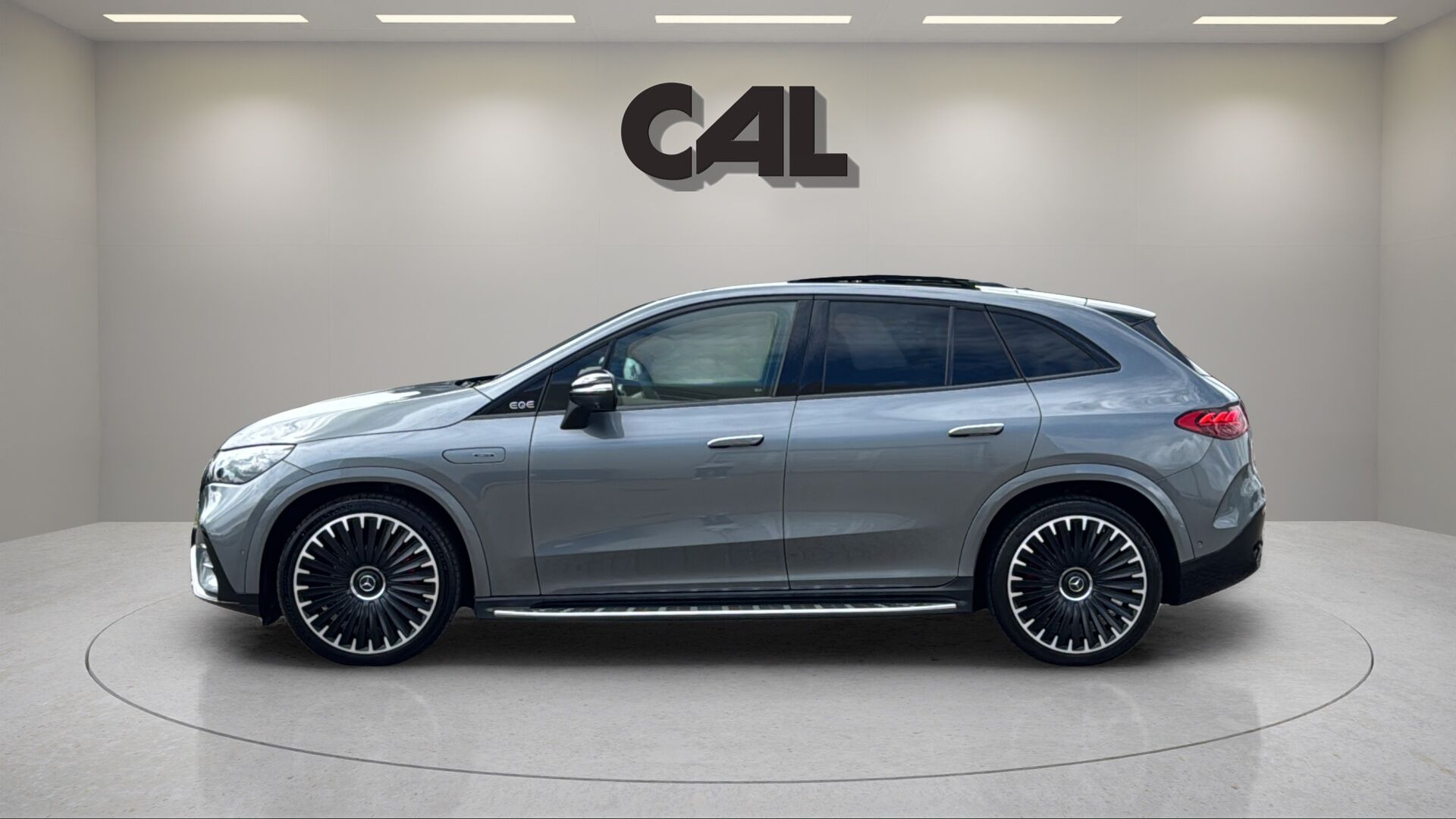 Grå Mercedes EQE 43 AMG fra 2024
