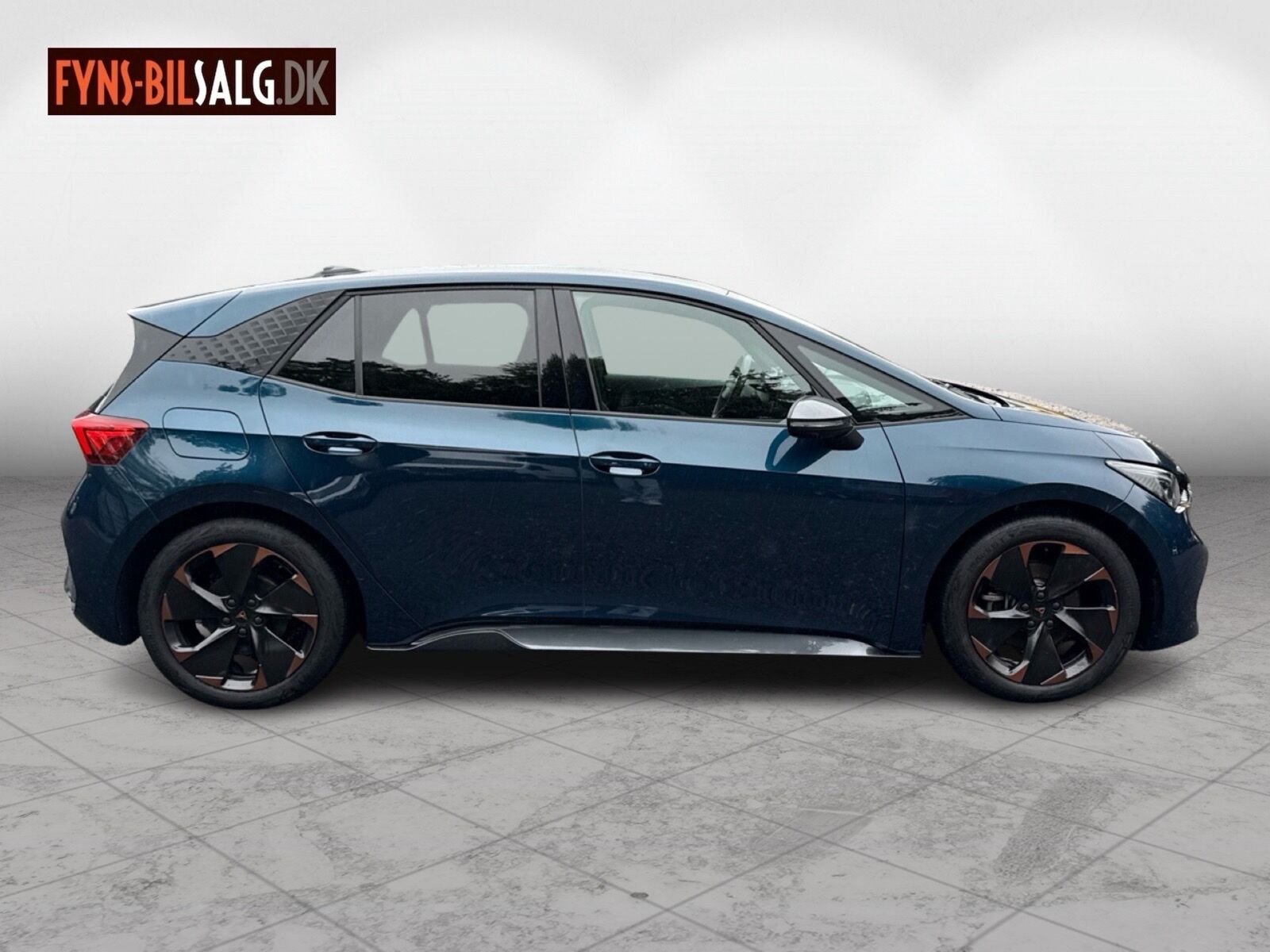 Blå Cupra Born fra 2024