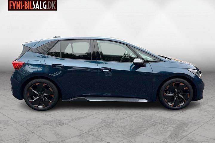 Blå Cupra Born fra 2024