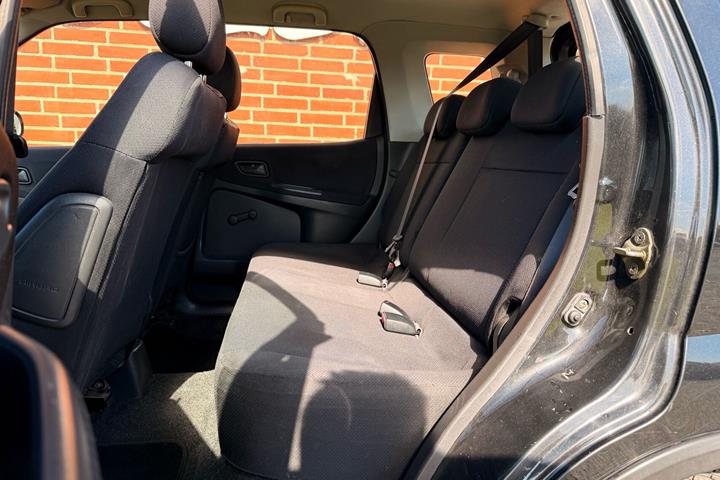 Sort Suzuki Ignis fra 2005