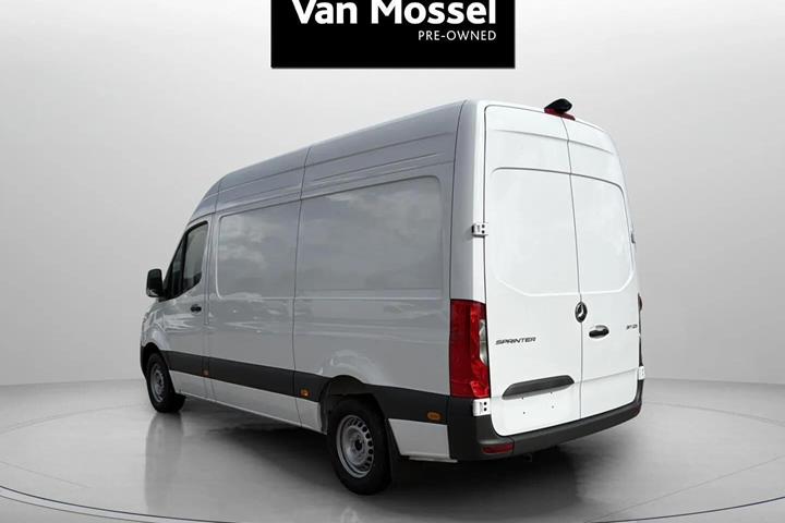 Hvid Mercedes Sprinter fra 2026