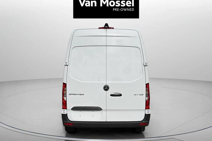 Hvid Mercedes Sprinter fra 2026