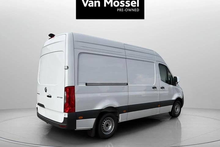 Hvid Mercedes Sprinter fra 2026