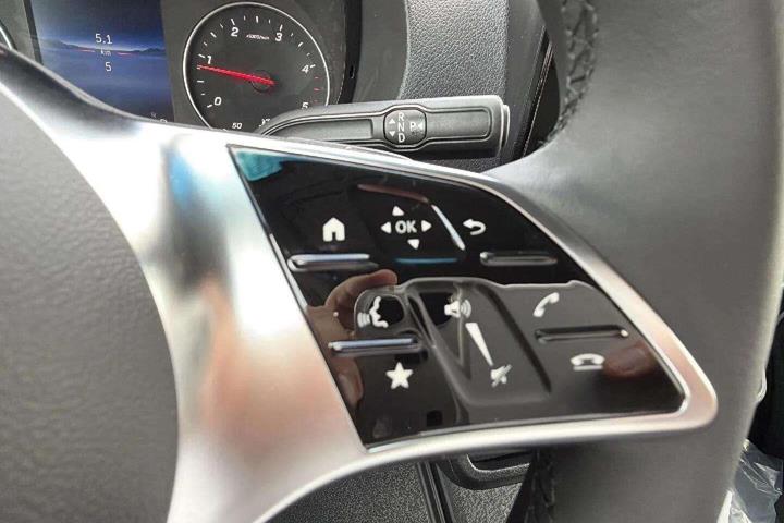 Hvid Mercedes Sprinter fra 2026