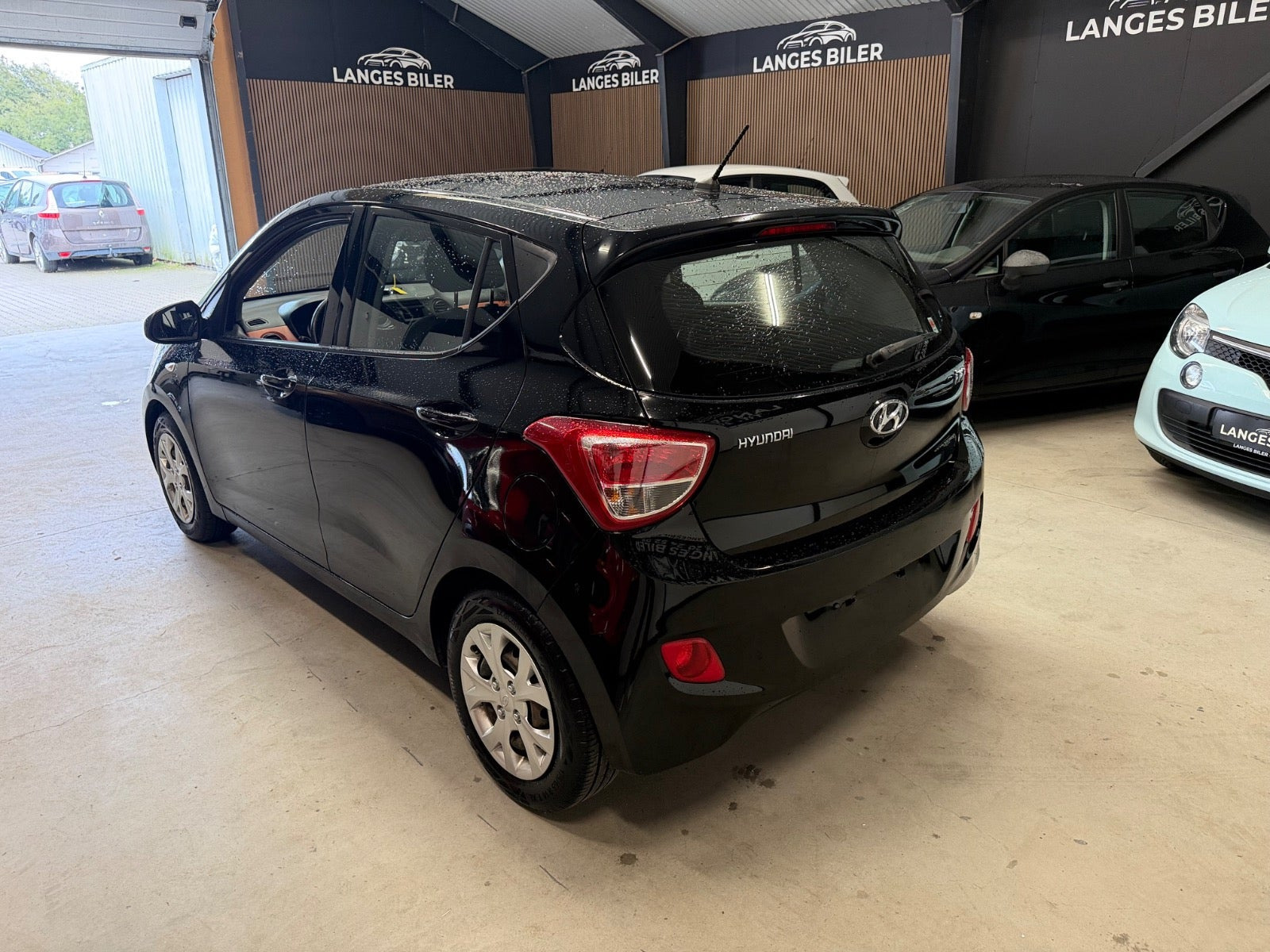 Sort Hyundai i10 fra 2014