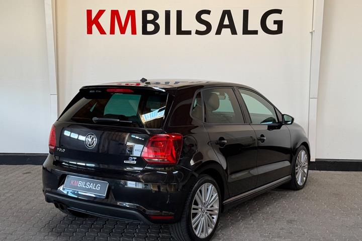 Sort VW Polo fra 2017
