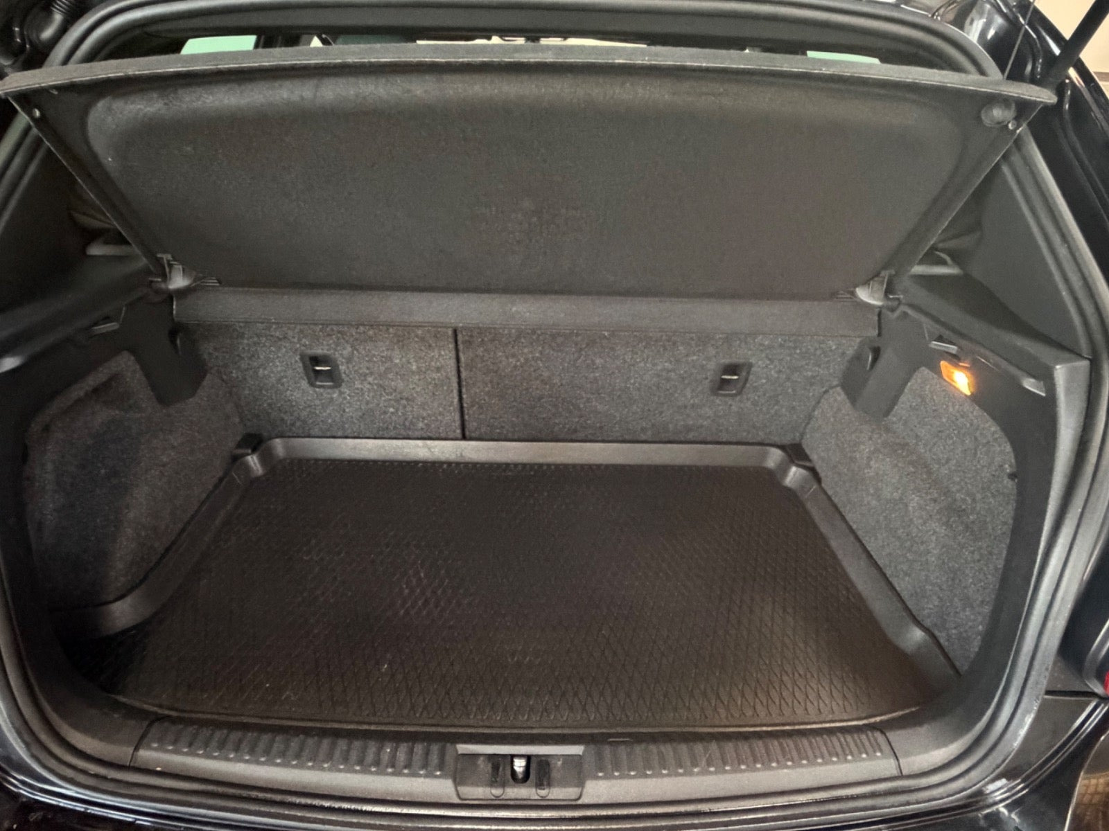 Sort VW Polo fra 2017