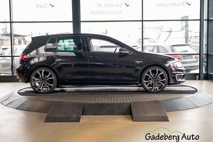 Sort VW e-Golf VII fra 2019