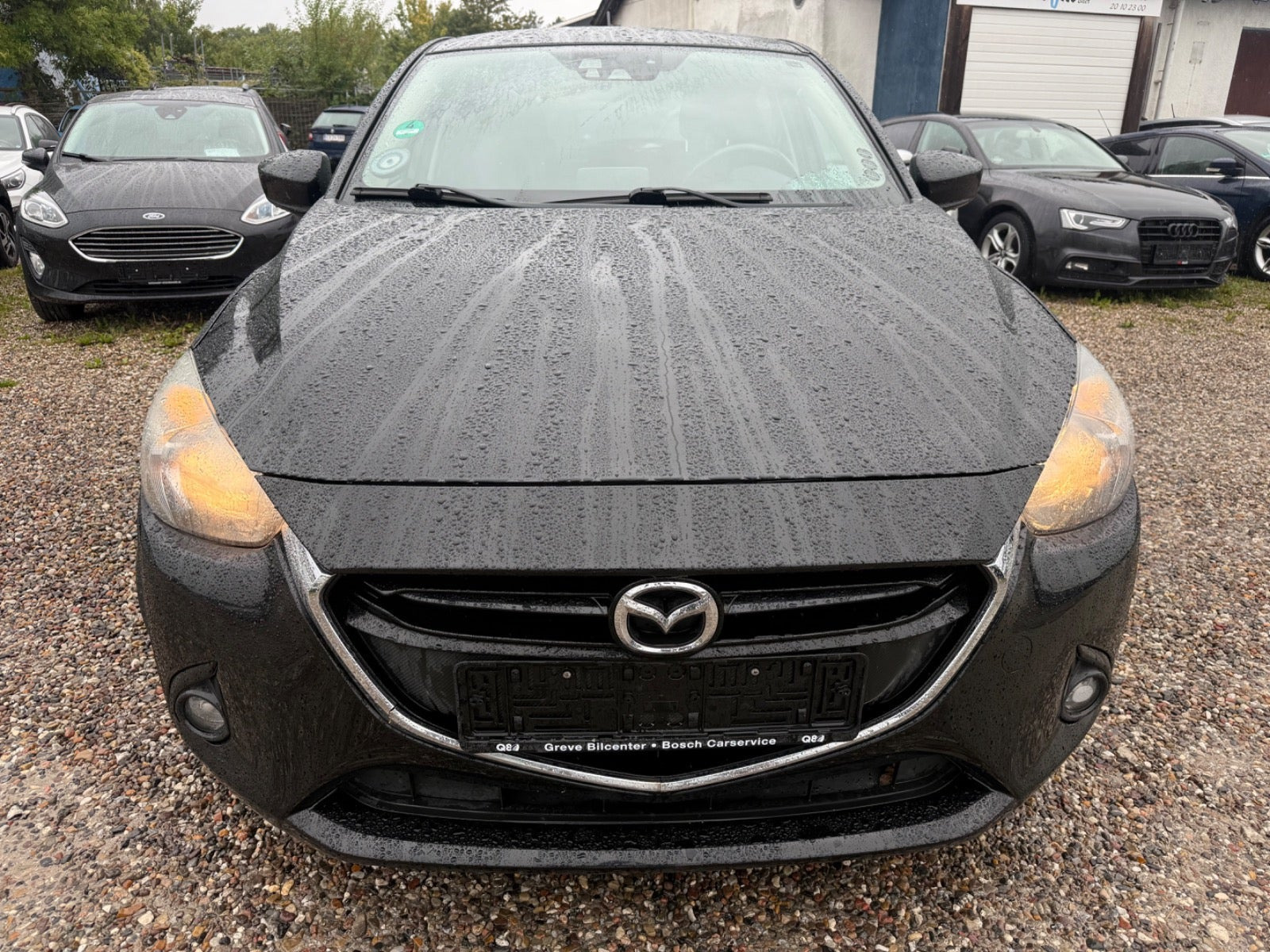 Sort Mazda 2 fra 2015