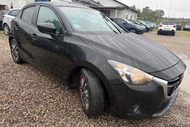 Sort Mazda 2 fra 2015