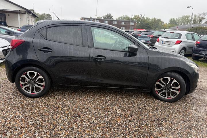 Sort Mazda 2 fra 2015