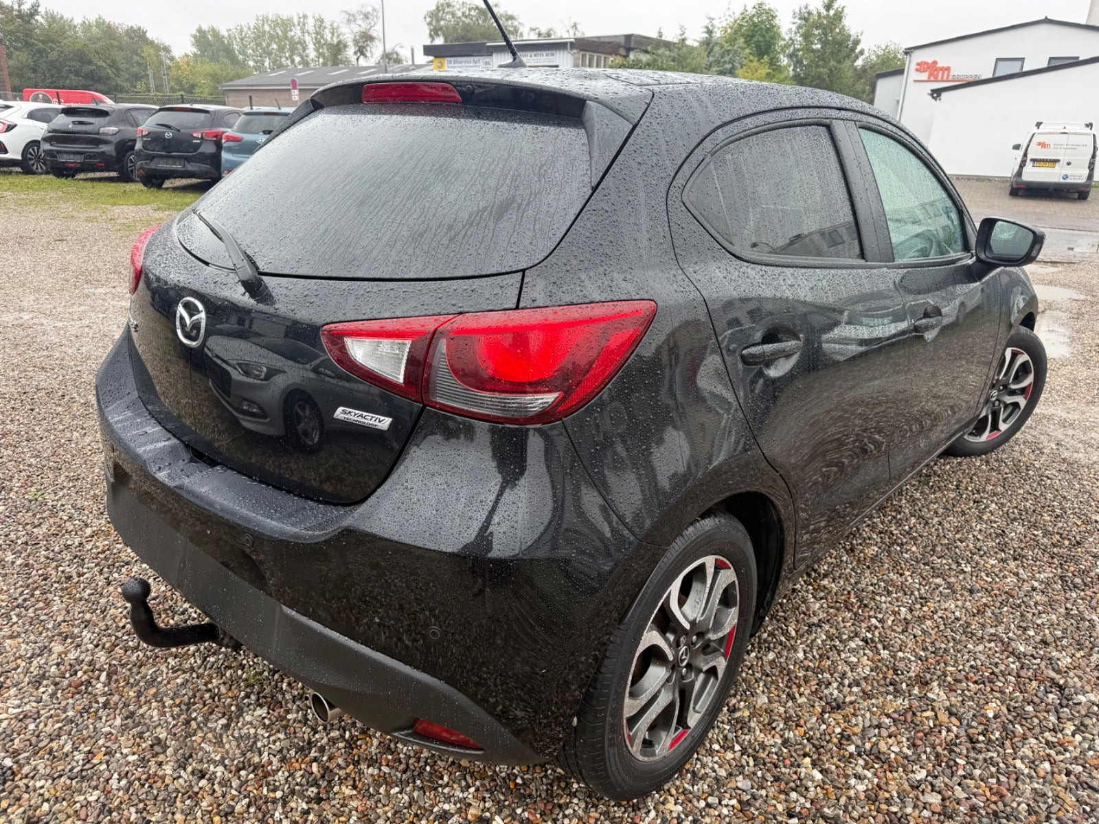 Sort Mazda 2 fra 2015