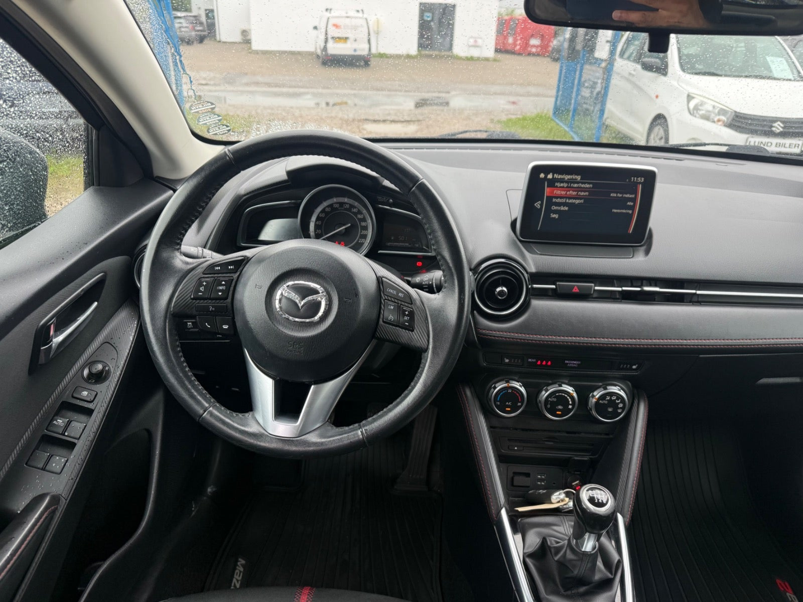 Sort Mazda 2 fra 2015