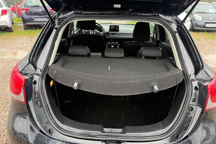 Sort Mazda 2 fra 2015