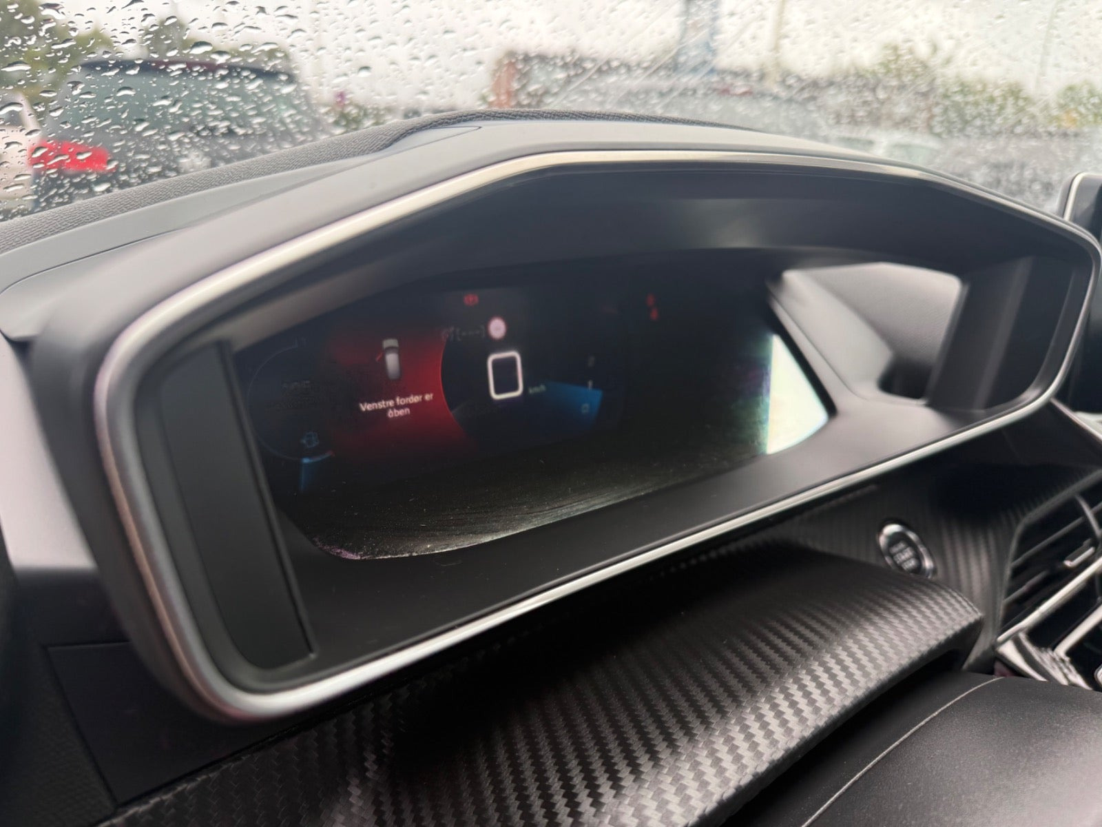 Sort Peugeot 208 fra 2020