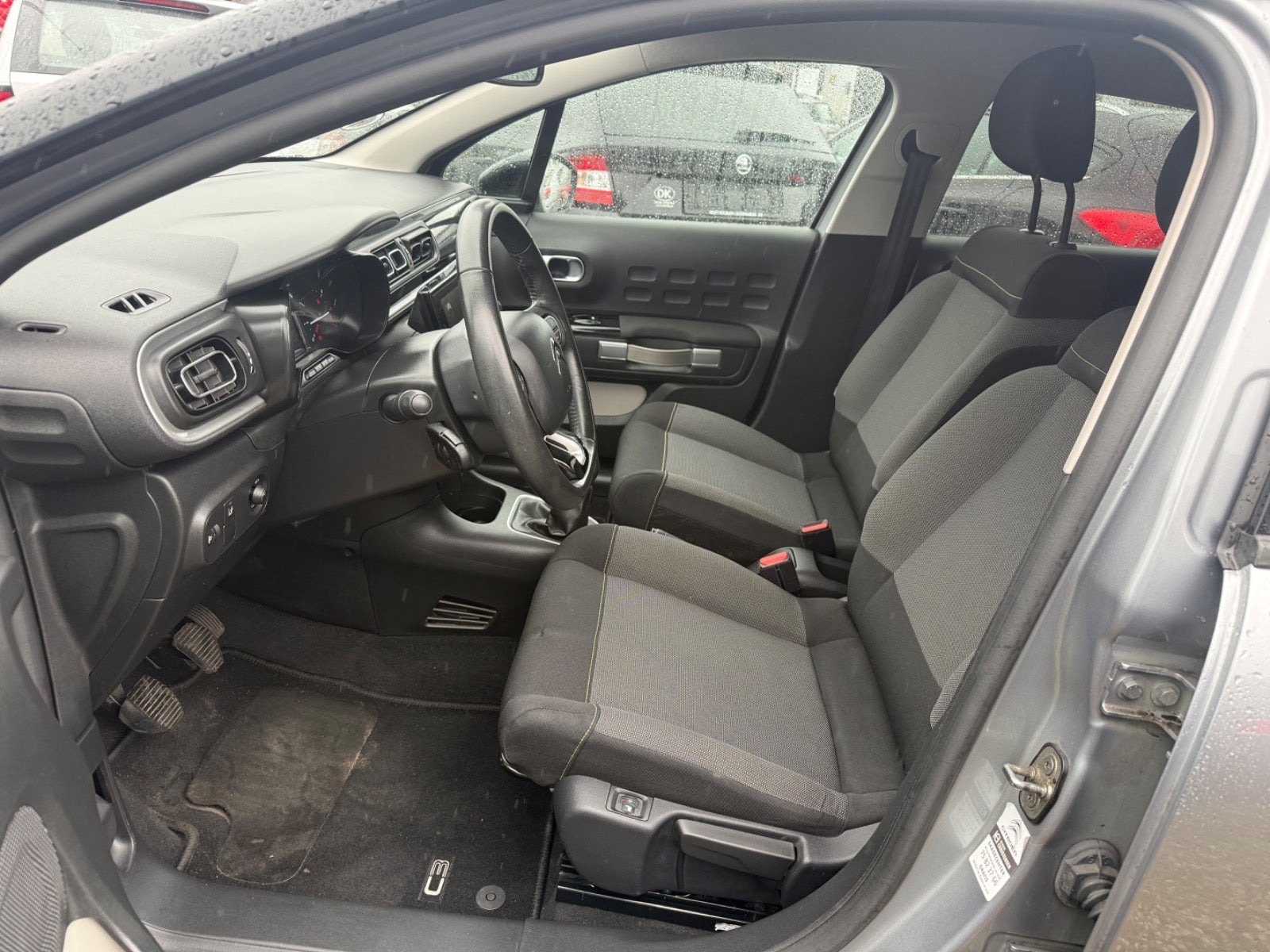 Grå Citroën C3 fra 2020