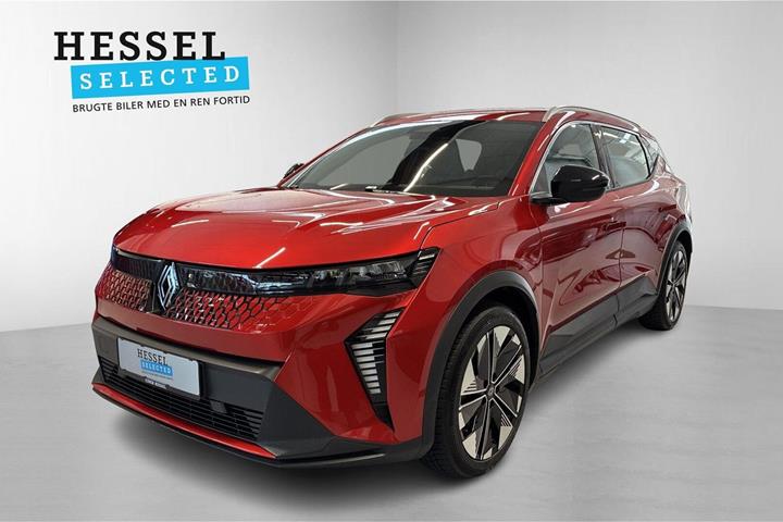 Rød Renault Scenic E-Tech fra 2024 set udefra