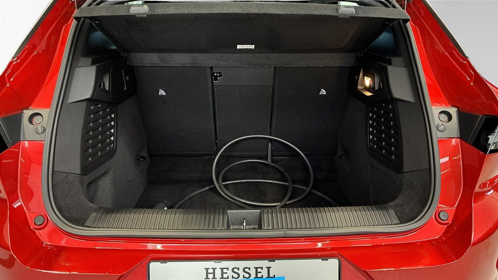 Rød Renault Scenic E-Tech fra 2024