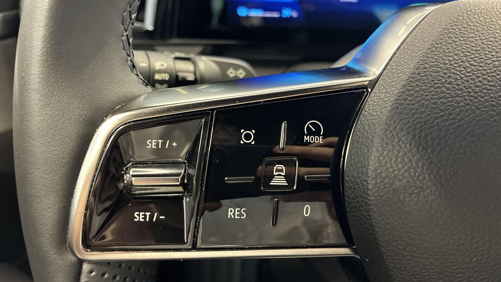 Rød Renault Scenic E-Tech fra 2024