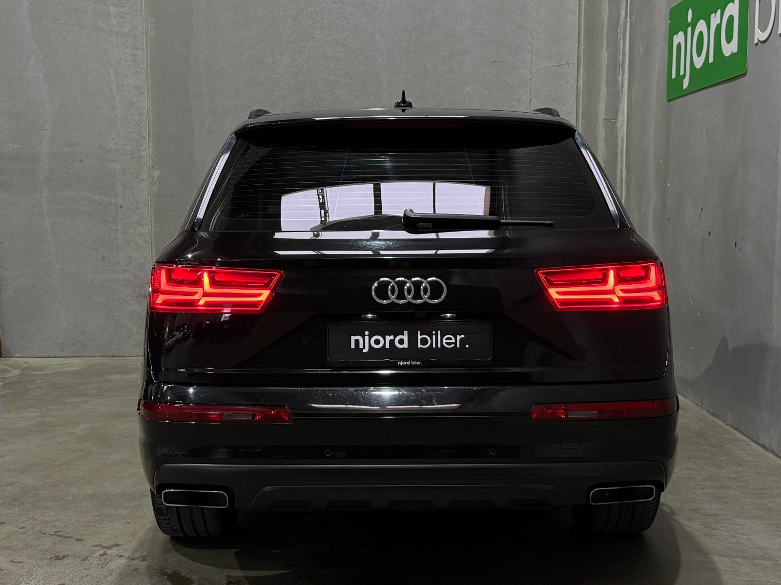 Sort Audi Q7 fra 2018