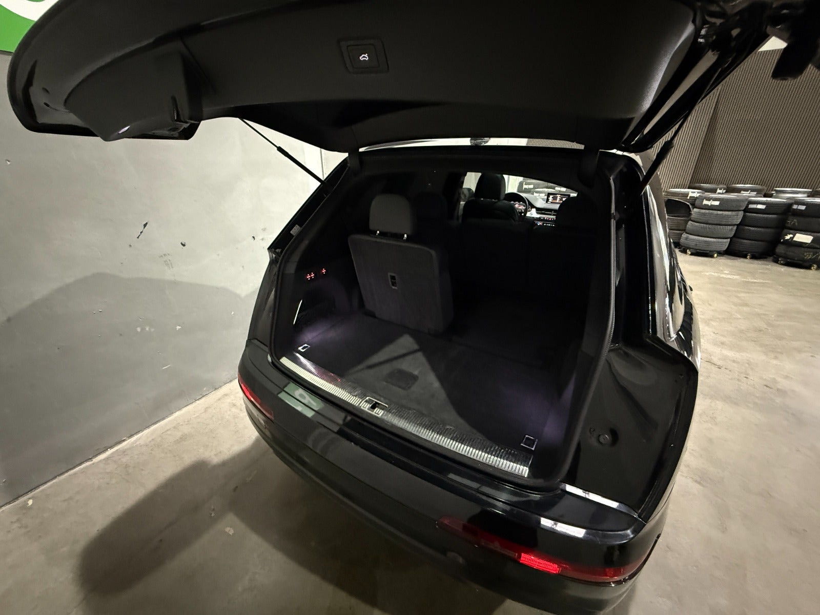 Sort Audi Q7 fra 2018