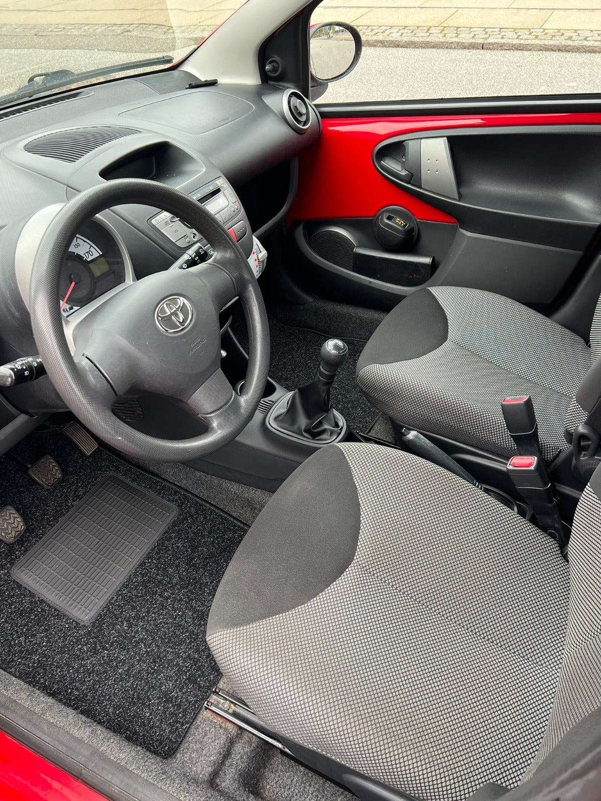 Grøn Toyota Aygo fra 2012