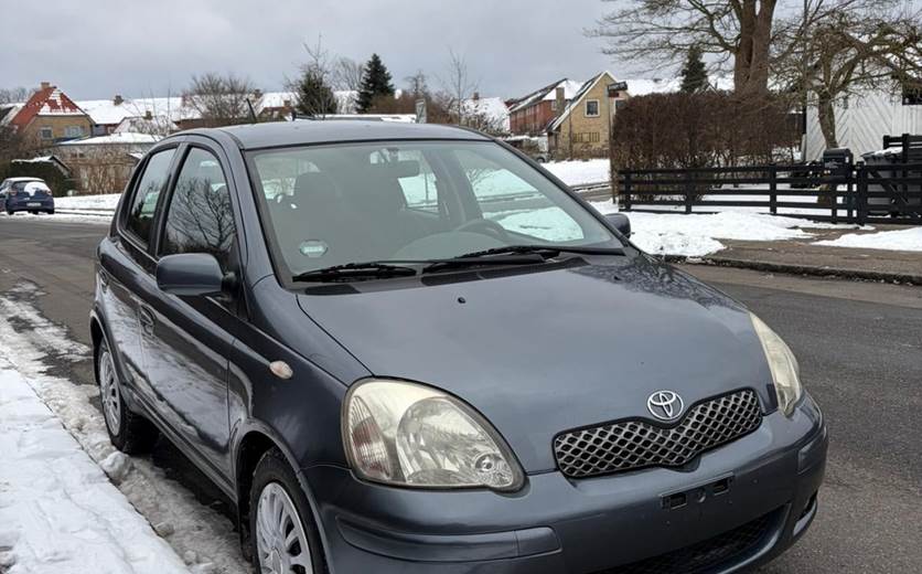 Toyota Yaris 1,0 Luna