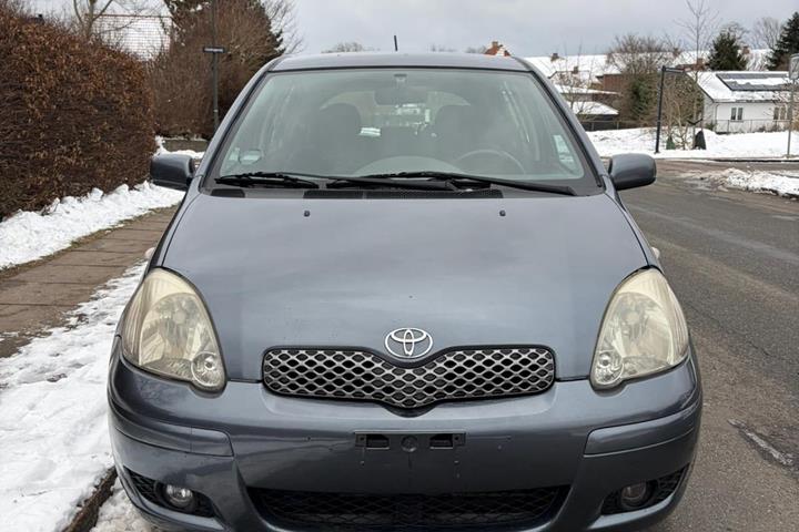 undefined Toyota Yaris fra 2004