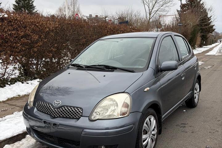 undefined Toyota Yaris fra 2004