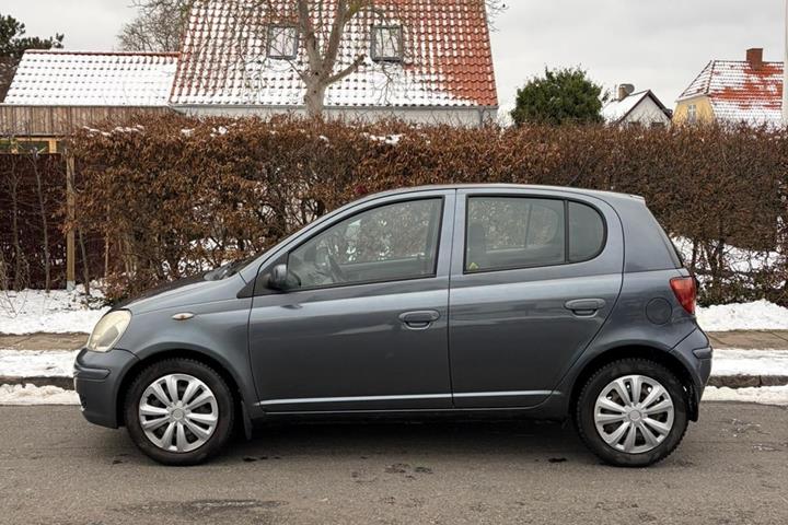 undefined Toyota Yaris fra 2004