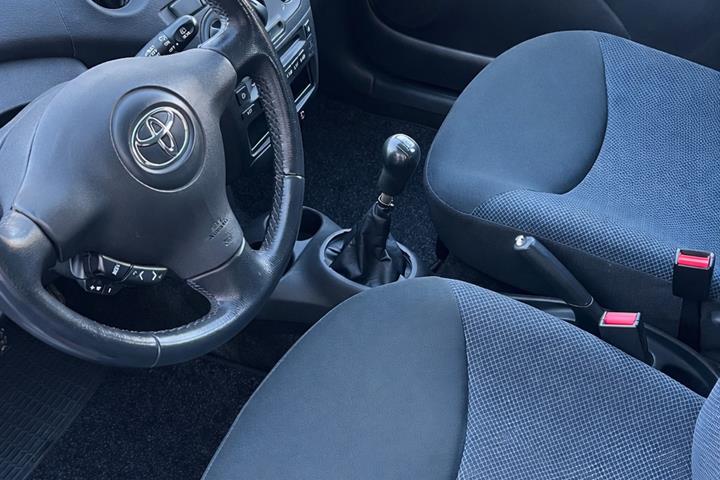 undefined Toyota Yaris fra 2004