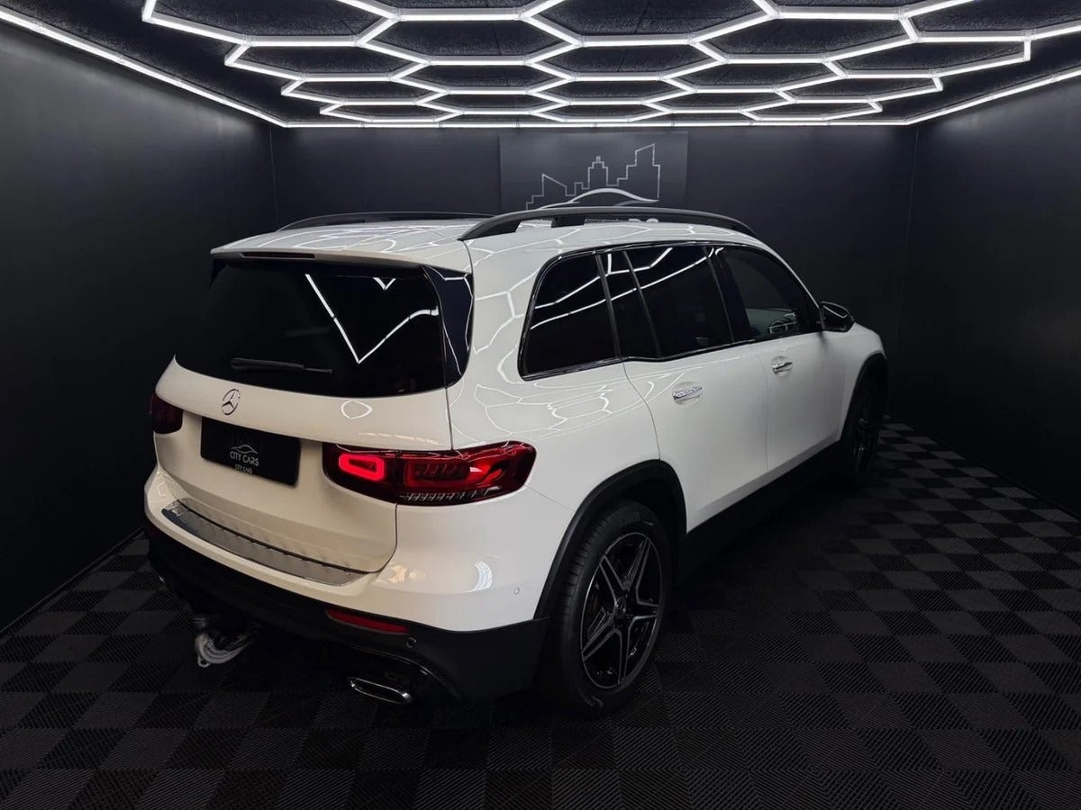 Hvid Mercedes GLB250 fra 2020
