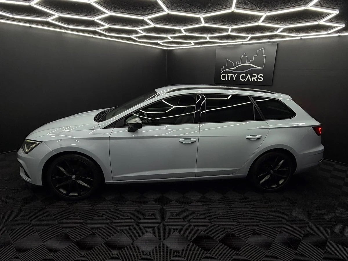 Grå Seat Leon fra 2020