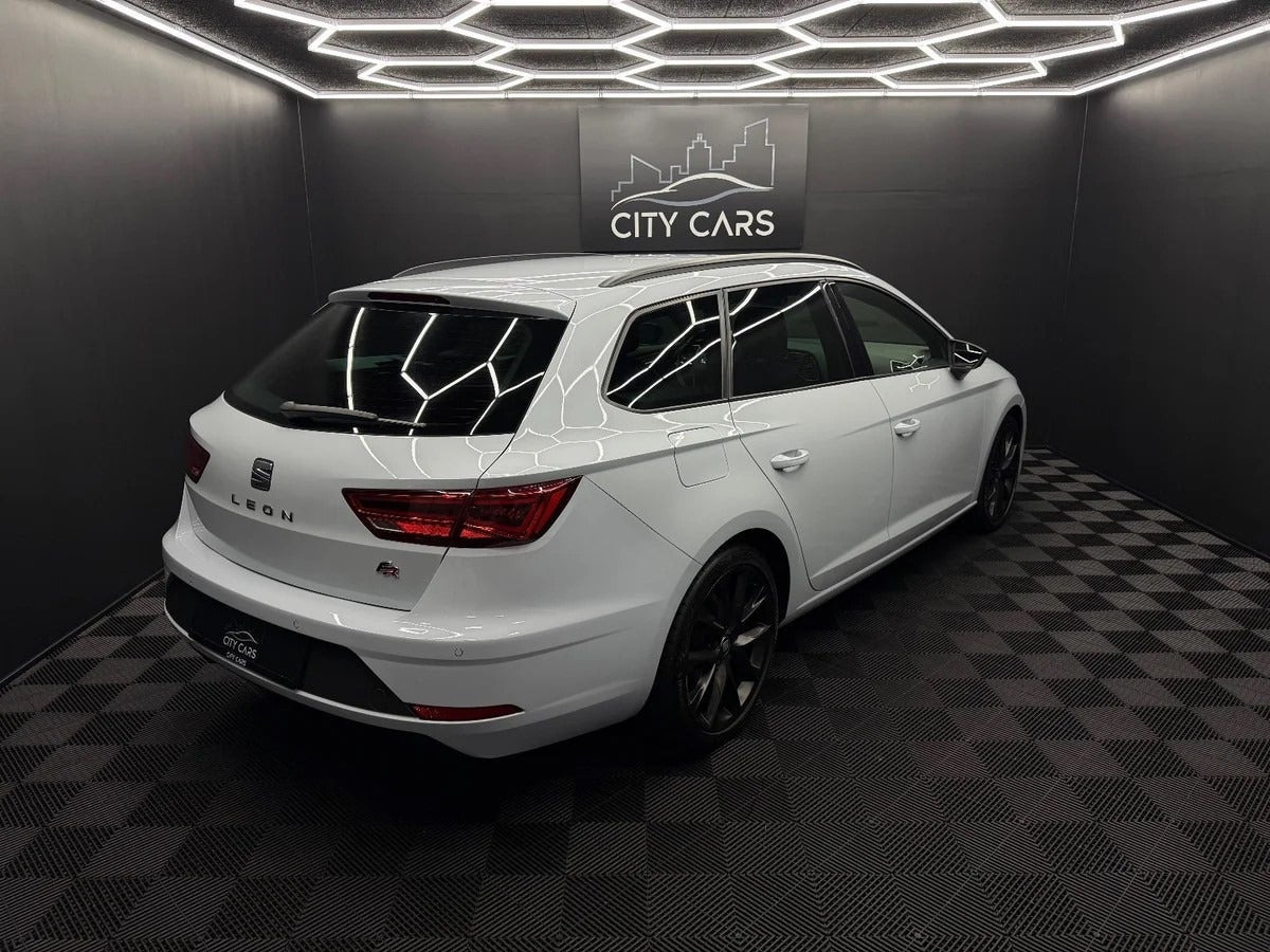 Grå Seat Leon fra 2020