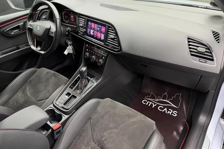 Grå Seat Leon fra 2020