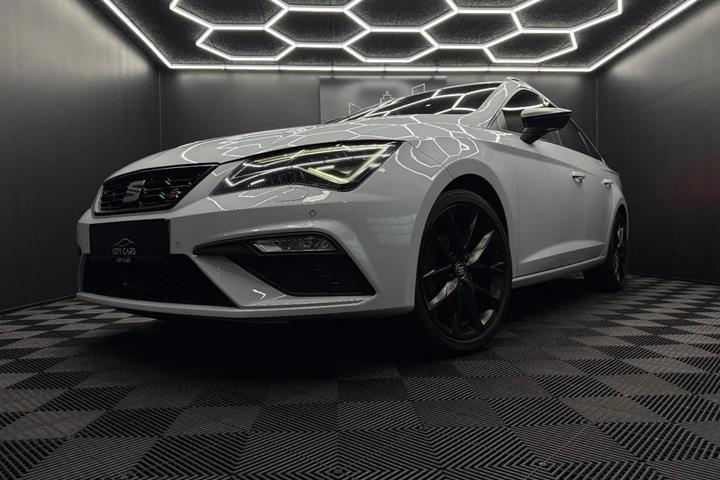 Grå Seat Leon fra 2020