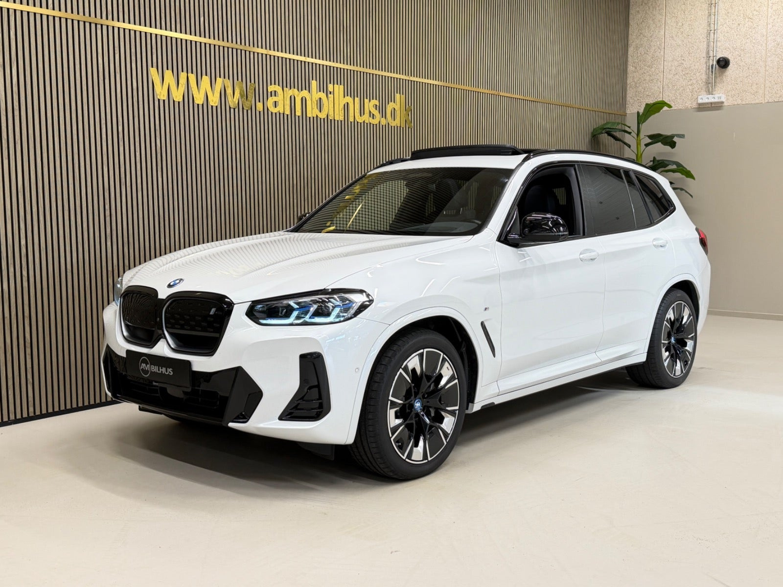 BMW iX3 Charged Plus M-Sport